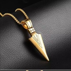 Gold Arrowhead necklace